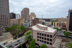 2021-04-03MoreBirdsAndViewFromRoomInSanAntonioTXDSC_7465-scaled