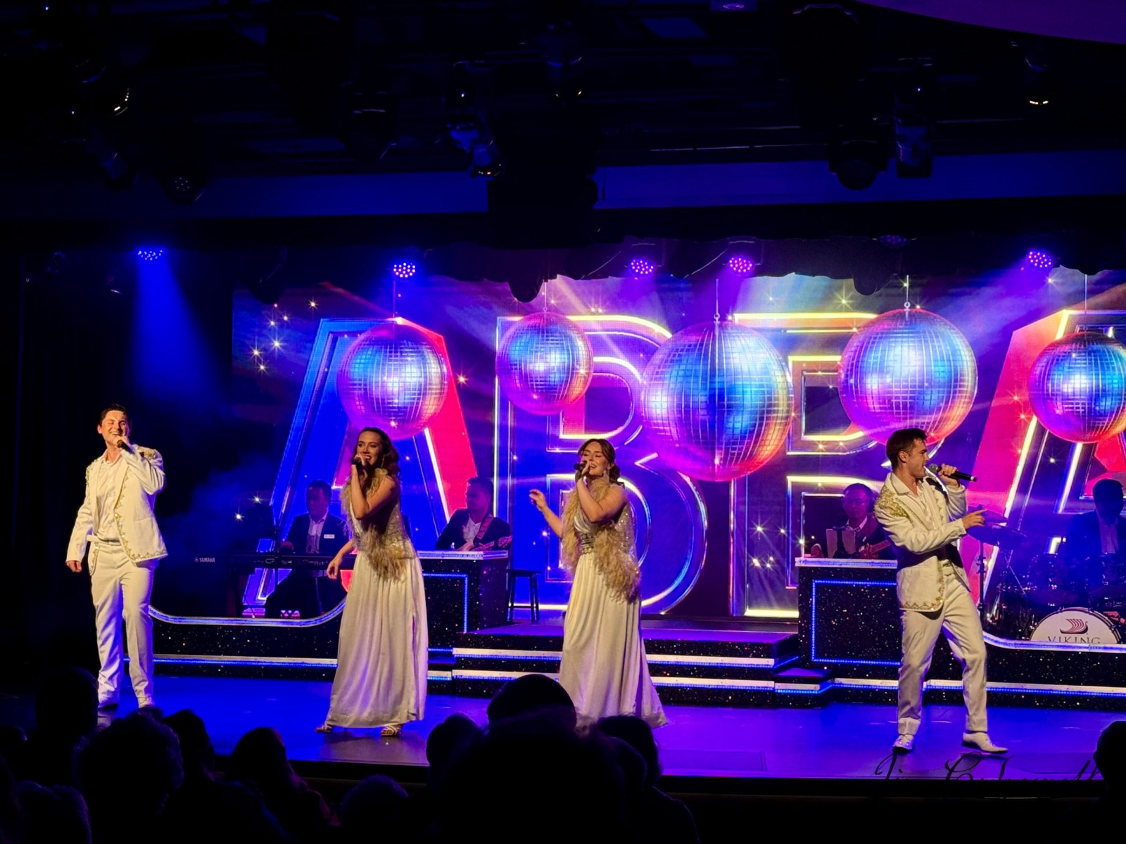 Entertainment on Viking Neptune